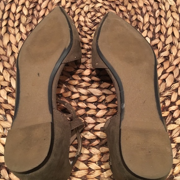 Old Navy olive green studded flats - Picture 5 of 5